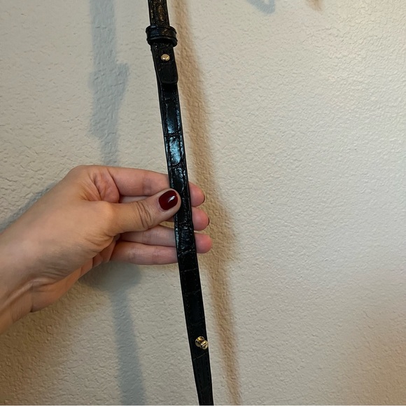 Banana Republic Black Crossbody Leather Croc Embossed Print Front Flap Bag - Picture 4 of 8